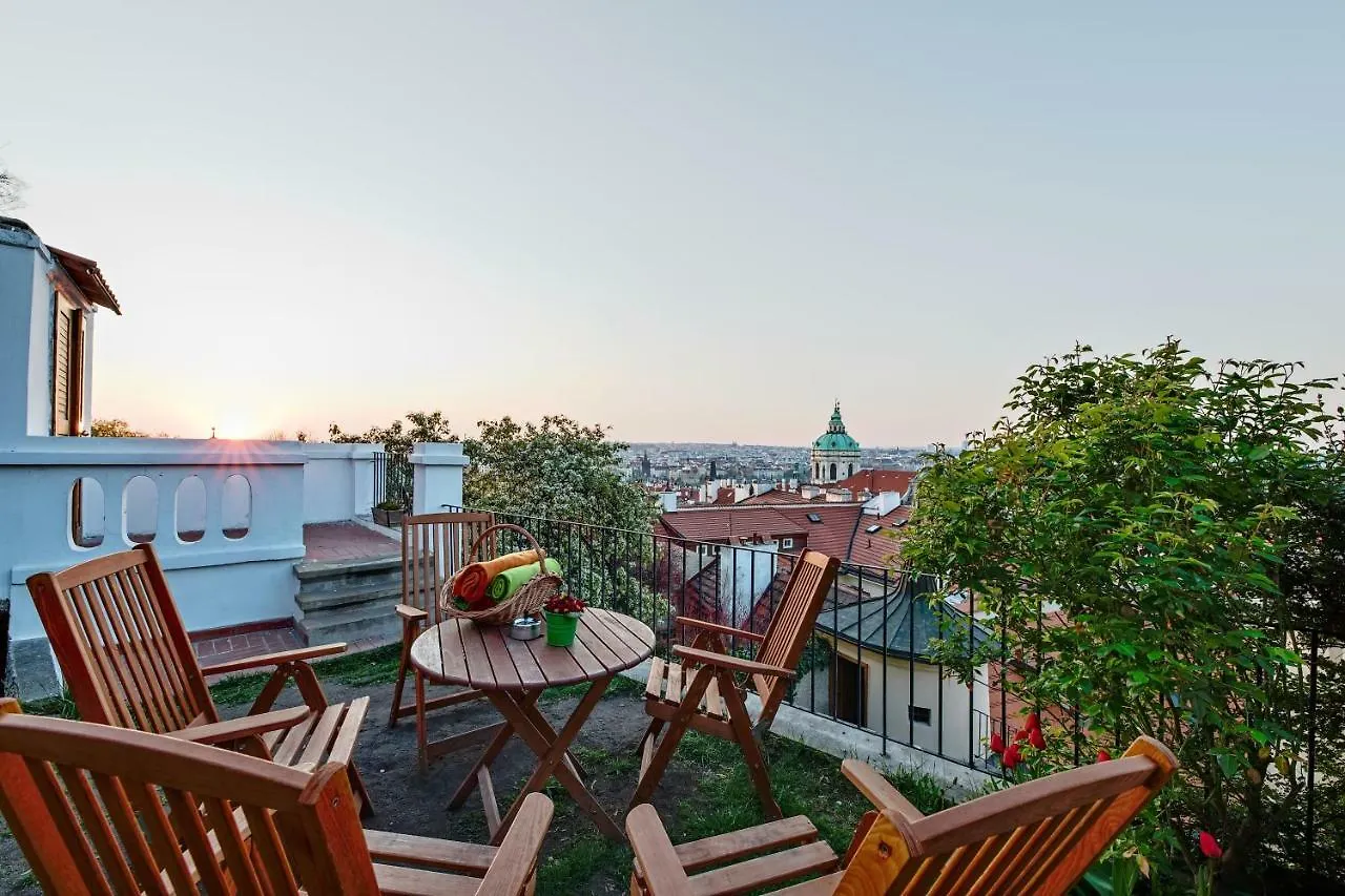 Royal View Apartments Prag Tjeckien