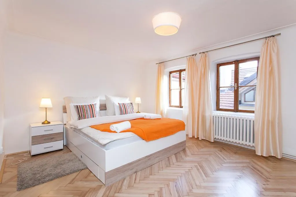 Royal View Apartments Prag